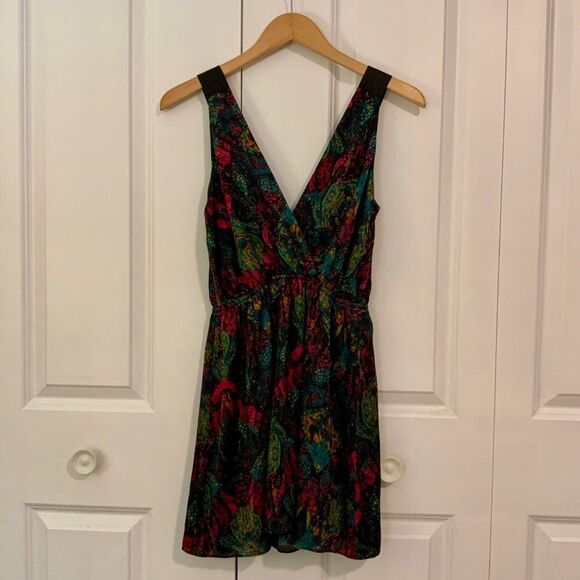 BCBGeneration Multi Color Viridian V Neck Faux Wrap Mini Dress Small - Picture 7 of 12